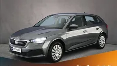 Grijs Gebruikt 2023 Skoda Scala Active Hatchback | € 17.900 (Eerlijke prijs)