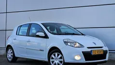 Wit Gebruikt 2012 Renault Clio IV Collection Hatchback | € 3.500 (Goede deal)