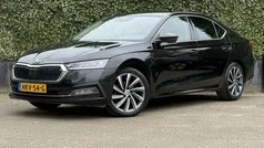 Zwart Gebruikt 2020 Skoda Octavia Hatchback | € 23.490 (Eerlijke prijs)