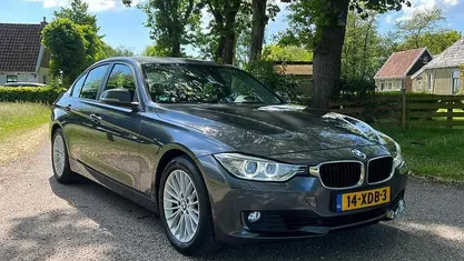 Grijs Gebruikt 2012 BMW 328 Executive Sedan | € 13.500 (Eerlijke prijs)