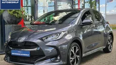 Grijs Gebruikt 2024 Toyota Yaris Hybrid Hatchback | € 23.890 (Eerlijke prijs)