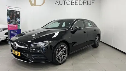 Occasion Mercedes CLA250e Shooting Brake AMG line 2022 Zwart Stationwagen