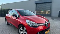 Rood Gebruikt 2014 Renault Clio IV Expression Hatchback | € 3.699 (Eerlijke prijs)