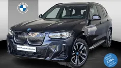 Zwart, metallic lak Gebruikt 2022 BMW iX3 Executive SUV | € 43.395 (Eerlijke prijs)