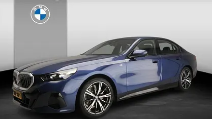 Gebruikt 2025 BMW 520 M Sport Sedan | € 54.900 (Goede deal)