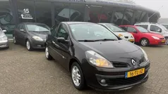Zwart Gebruikt 2006 Renault Clio II Dynamique Hatchback | € 2.499 (Eerlijke prijs)
