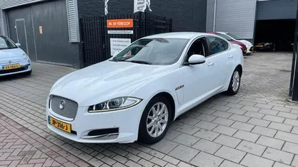 Wit Gebruikt 2011 Jaguar XF Sedan | € 7.499 (Eerlijke prijs)