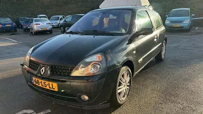 Occasion Renault Clio II Initiale 108 PK (79 kW) 2003 Hatchback Hatchback