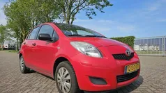 Rood Gebruikt 2009 Toyota Yaris Hatchback | € 1.999 (Goede deal)