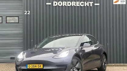 Gebruikt 2019 Tesla Model 3 Standard Range Sedan | € 16.545 (Goede deal)