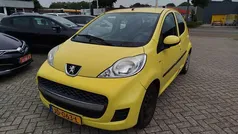 Geel Gebruikt 2012 Peugeot 107 Access Hatchback | € 1.950 (Super prijs)