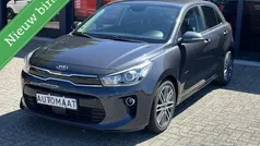 Grijs Gebruikt 2017 Kia Rio Hatchback | € 17.250 (Eerlijke prijs)
