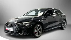 Zwart Gebruikt 2023 Audi A3 Sportback e-tron Competition Sedan | € 33.995 (Eerlijke prijs)