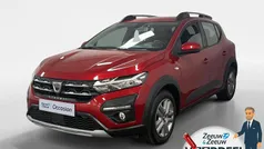 Rood Gebruikt 2022 Dacia Sandero Essentiel Hatchback | € 11.935 (Super prijs)