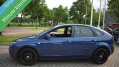 Blauw Gebruikt 2008 Ford Focus Ambiente Hatchback | € 2.850 (Eerlijke prijs)