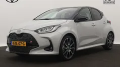 Grijs Gebruikt 2024 Toyota Yaris Hybrid Limited Hatchback | € 29.945 (Goede deal)