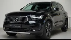 Onyx black (donker zwart) Gebruikt 2022 Volvo XC40 Inscription SUV | € 36.995 (Eerlijke prijs)