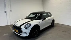 Gebruikt 2016 Mini Cooper Business Hatchback | € 13.250 (Goede deal)