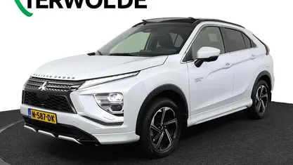 Gebruikt 2021 Mitsubishi Eclipse Cross Instyle SUV | € 25.840 (Eerlijke prijs)