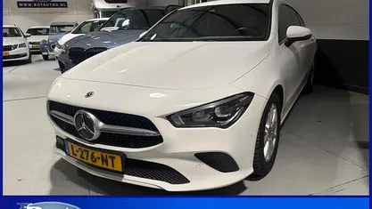 Wit Occasion 2021 Mercedes CLA180 Shooting Brake Business Stationwagen | € 21.950 (Super prijs)