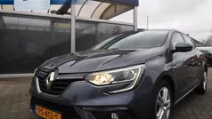Grijs Gebruikt 2017 Renault Mégane IV Zen Hatchback | € 11.250 (Eerlijke prijs)