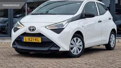 Wit Gebruikt 2021 Toyota Aygo Hatchback | € 10.900 (Eerlijke prijs)