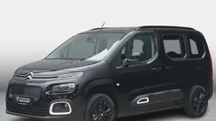 Zwart, metallic lak Nieuw 2024 Citroën e-Berlingo Feel MPV | € 28.990 (Eerlijke prijs)