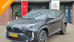 Zwart Gebruikt 2024 Toyota Yaris Cross Style SUV | € 30.999 (Eerlijke prijs)