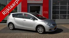 Grijs Gebruikt 2011 Toyota Verso MPV | € 12.400 (Eerlijke prijs)