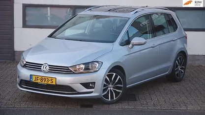 Occasion 2016 VW Golf Sportsvan Highline MPV | € 14.950 (Goede deal)