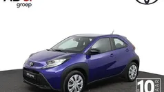 Gebruikt 2025 Toyota Aygo Play Hatchback | € 21.845 (Eerlijke prijs)