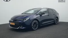 Blauw, metallic lak Gebruikt 2021 Toyota Corolla Sport Stationwagen | € 29.950 (Eerlijke prijs)