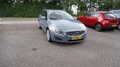 Blauw Gebruikt 2011 Volvo V60 Kinetic Stationwagen | € 7.844 (Eerlijke prijs)