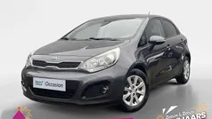 Grijs Gebruikt 2013 Kia Rio Plus Hatchback | € 7.740 (Eerlijke prijs)