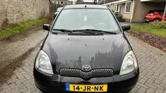 Zwart Gebruikt 2002 Toyota Yaris Hatchback | € 2.350