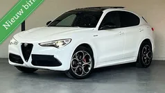 Wit Gebruikt 2022 Alfa Romeo Stelvio Veloce SUV | € 47.950 (Eerlijke prijs)