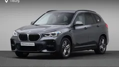 Grijs Gebruikt 2022 BMW X1 Executive SUV | € 34.880 (Eerlijke prijs)