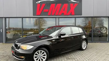 Zwart Gebruikt 2011 BMW 116 Executive Hatchback | € 4.950 (Super prijs)