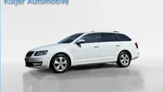 Wit Gebruikt 2016 Skoda Octavia Style Stationwagen | € 12.645 (Eerlijke prijs)