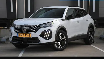 Wit Occasion 2024 Peugeot 2008 Allure SUV | € 21.995 (Eerlijke prijs)