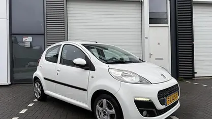 Occasion Peugeot 107 Active 68 PK (50 kW) 2012 Wit Hatchback