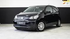 Zwart, metallic lak Gebruikt 2016 VW up! move up! Hatchback | € 8.250 (Eerlijke prijs)