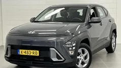 Grijs Gebruikt 2024 Hyundai Kona Comfort SUV | € 25.925 (Eerlijke prijs)
