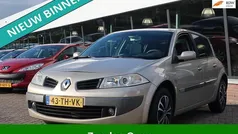 Beige Gebruikt 2006 Renault Mégane II Expression Hatchback | € 1.450 (Goede deal)