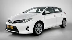 Gebruikt 2015 Toyota Auris Executive Hatchback | € 12.450 (Eerlijke prijs)