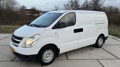 Wit Occasion 2010 Hyundai H 300 Van | € 2.950 (Goede deal)
