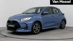 Blauw Gebruikt 2021 Toyota Yaris Hybrid Hatchback | € 20.435 (Eerlijke prijs)