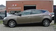 Bruin Gebruikt 2012 Lancia Delta Platinum Hatchback | € 3.699 (Eerlijke prijs)