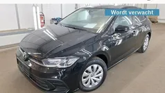 Zwart Gebruikt 2022 VW Polo Life Hatchback | € 22.999 (Eerlijke prijs)