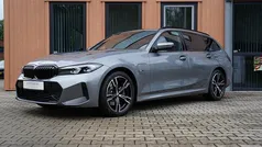 Grijs Gebruikt 2022 BMW 330 M Sport Stationwagen | € 40.950 (Eerlijke prijs)